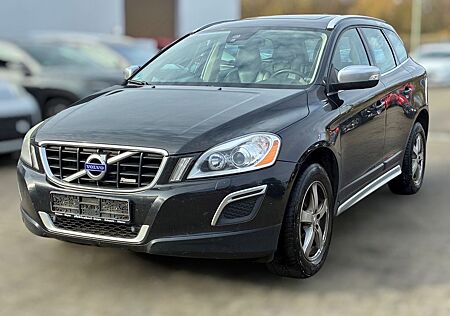 Volvo XC 60 XC60 2.4D AUT. AWD R DESIGN PANORAMA KINETIC