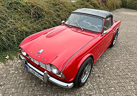 Triumph TR4