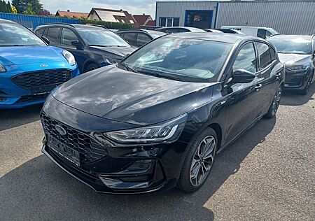 Ford Focus 1,0 ** ST Line X / B & O ** mit Garantie