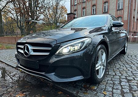 Mercedes-Benz C 220 C -Klasse Lim. BlueTec / d*NAVI*LED