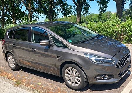 Ford S-Max 2.0 TDCi - Perfektes Familienauto