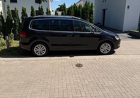 VW Sharan Volkswagen 2.0 TDI DSG BlueMotion Tech Highline ...