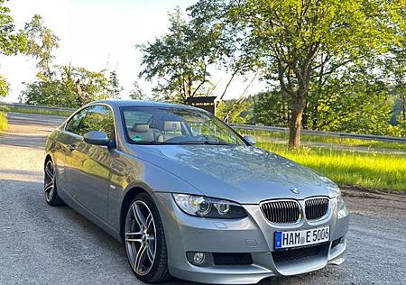 BMW 325i Coupé -
