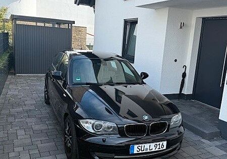 BMW 118i Sportpaket: Motor erneuert, Top Zustand