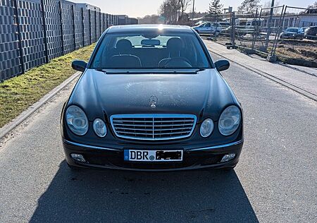 Mercedes-Benz E 240 4MATIC ELEGANCE Elegance