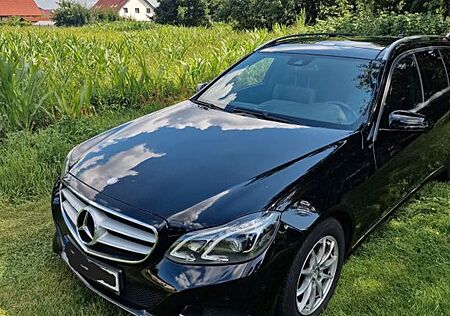 Mercedes-Benz E 300 T - TÜV,unfallfrei,Hinterachsenträger neu