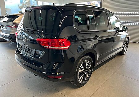 VW Touran Volkswagen Comfortline / AHK / Pano / 7 Sitzer