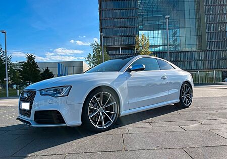 Audi RS5 4.2 FSI S tronic quattro -Sportabgas B&O