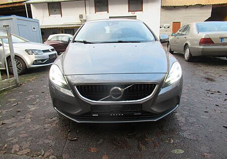 Volvo V40 Momentum
