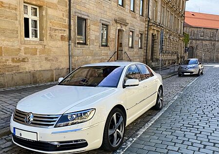 VW Phaeton Volkswagen 3.0 V6 TDI 4MOTION Tiptronic 5-Sitzer -