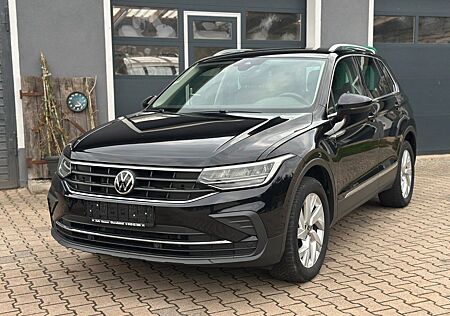 VW Tiguan Volkswagen Life 4Motion DSG AHK LED DAB 1.HD UFF