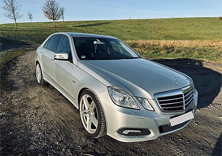 Mercedes-Benz E 350 AVANTGARDE TÜV Neu 19 Zoll AMG