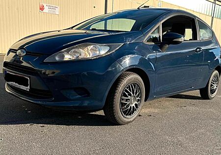 Ford Fiesta 1,25 60kW TÜV neu viele Neuteile
