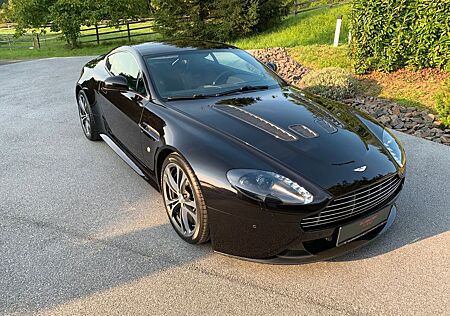 Aston Martin V12 Vantage 6.0 V12