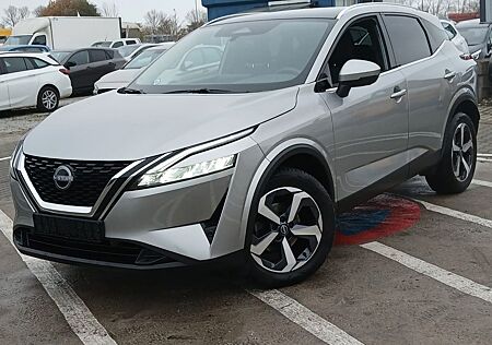 Nissan Qashqai N-Connecta+ 1.3 158PS/360Cam/Blis/Keyles
