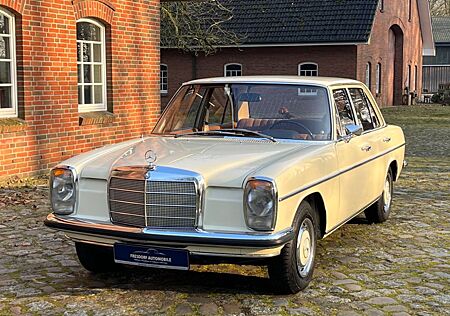 Mercedes-Benz 200 W115 /8, 1.Serie, schöner Originalzustand