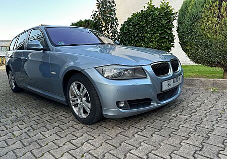 BMW 318d 3 Touring Navi|PDC|Bi-Xenon |MFL | LCI