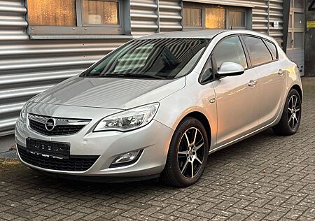 Opel Astra 1.7 CDTI Sport 2.HAND/ TÜV 09/2026/SHZ/PDC