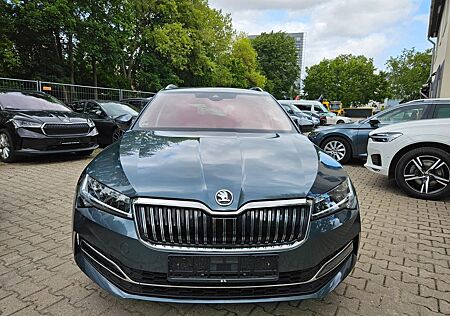 Skoda Superb Combi L&K 4x4 LED,LEDER,NAVI,KAMERA,,,,,,