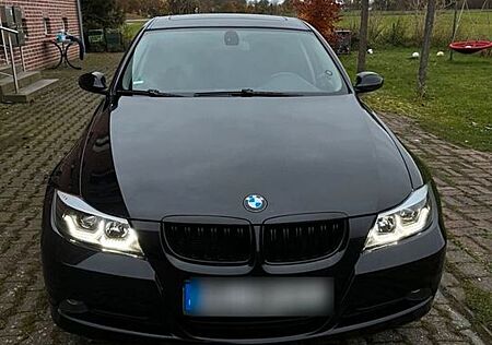 BMW 320i -