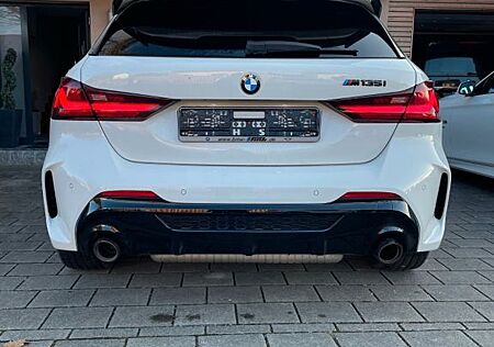 BMW M135i M Performance Karosserieteile und Felgen
