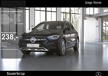 Mercedes-Benz GLA 200 d PROGRESSIVE SPUR KAMERA PDC SHZ