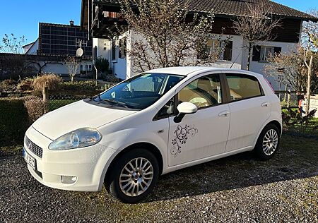 Fiat Grande Punto 1.4 8V Racing: Gina