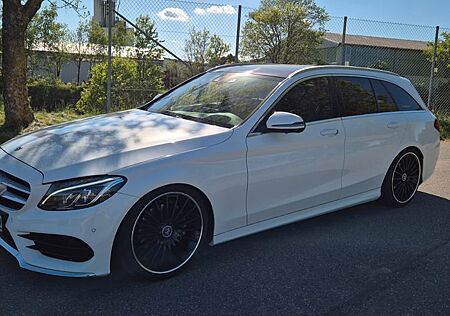 Mercedes-Benz 220 Gepflegter AMGLine T-Modell Bluetec Diese