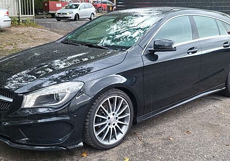 Mercedes-Benz CLA 180 Shooting AMG Optikpaket / EURO6