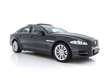 Jaguar XJ 3.0 V6D Portfolio Long-Wheel-Base Aut. *PANO