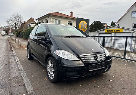 Mercedes-Benz A 150 Edition 10 Coupé Automatik Klima Pano 2.Hd