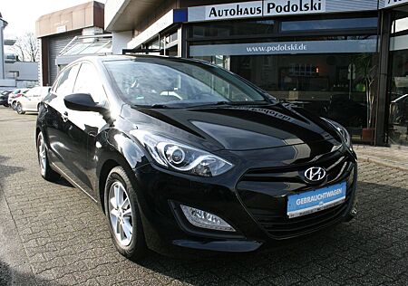 Hyundai i30 FIFA World Cup Edition|Allwetterreifen|Tüv N