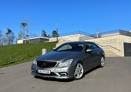 Mercedes-Benz E 350 Coupé CGI BlueEFFICIENCY AVANTG....
