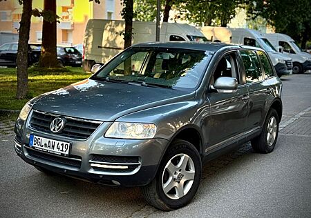 VW Touareg Volkswagen 2.5 R5 TDI Tiptronic Standard