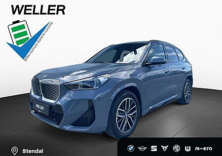 BMW iX1 xDr 30 M SPORT AdLED,AHK,Pano,360°,HUD,St