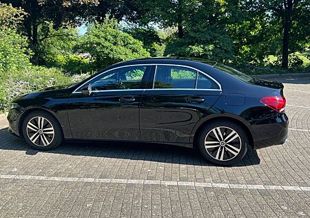Mercedes-Benz A 180 d -