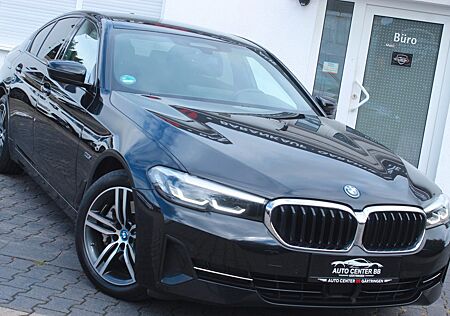 BMW 530e Lim. *NAVI*AMBIENTE*LED*2022*KAMERA*H&K*18"
