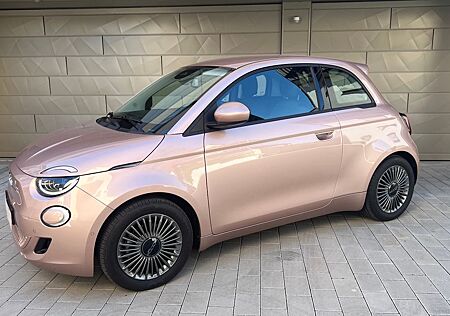 Fiat 500E 3+1 87 kWh