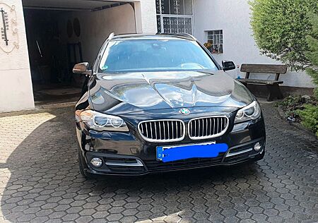 BMW 520d xDrive Touring A -