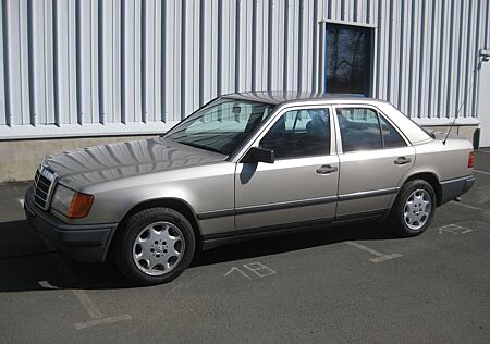 Mercedes-Benz E 260 Topzustand