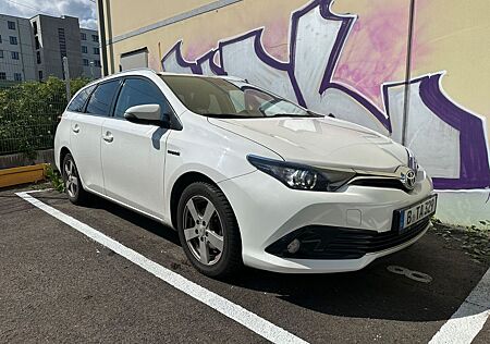 Toyota Auris Mietwagen Paket Team Deutschland 1,2