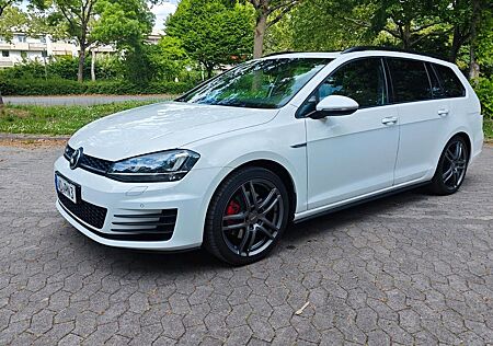 VW Golf Volkswagen 2.0 TDI BMT GTD Variant GTD