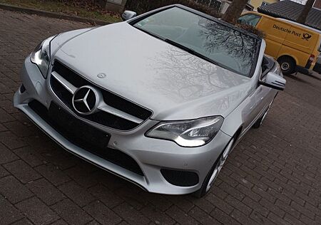 Mercedes-Benz E 250 Cabrio Auto Leder Airscarf Navi Scheckheft