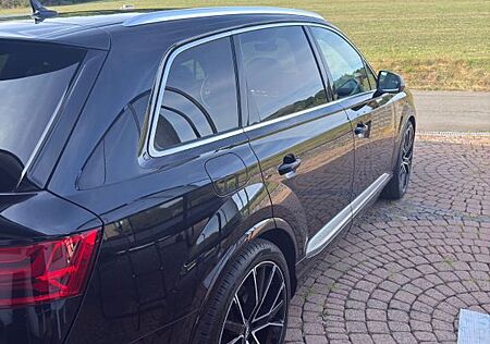 Audi Q7 50 TDI quattro tiptronic -