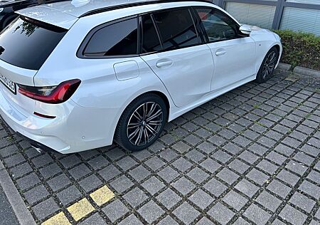 BMW 320d x drive Touring M Sport Automatik M Sport