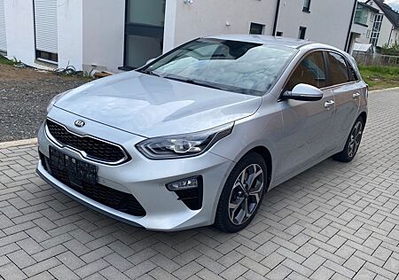 Kia Cee'd / Ceed Lim.Spirit Navi*Leder*LED*Kamera