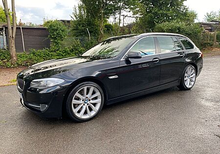 BMW 530d Touring - HUD AHK Surroundview Einparkassi