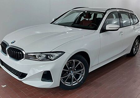 BMW 320 i Touring /LEDER /MEMORY /KAMERA / AHK/ 1.HA