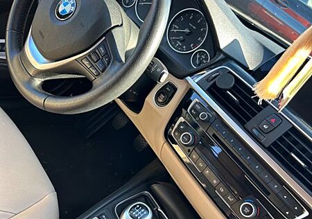 BMW 320d EfficientDynamics Ed. Luxury Line P Lux...