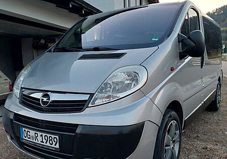 Opel Vivaro 2.0 Diesel AHK